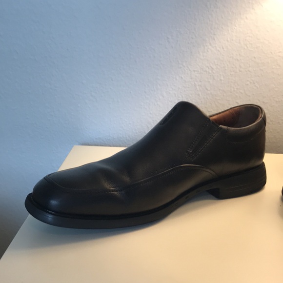 Clarks Black Loafers - Picture 3 of 9